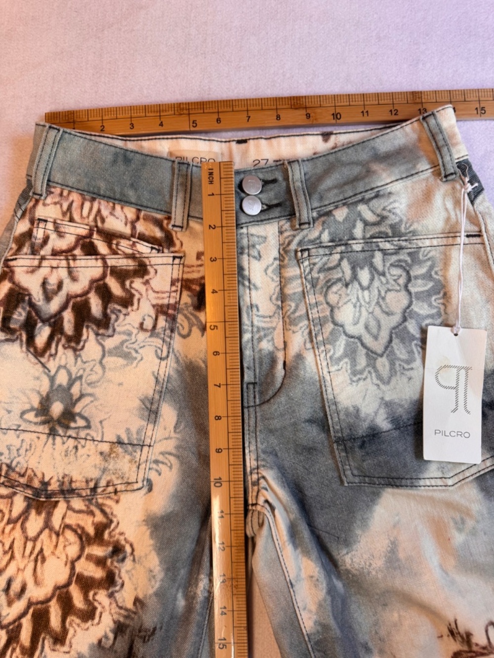 NWT Pilcro The Wanderer Mid-Rise Relaxed Tapestry Jeans Sz 27 - Picture 9 of 9